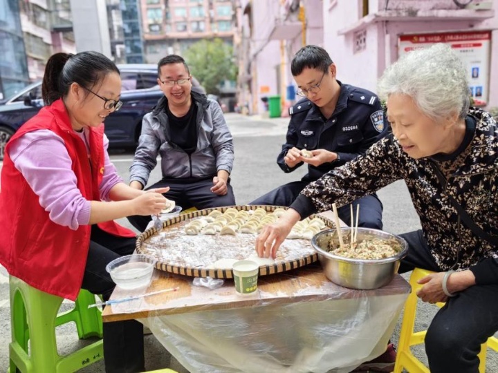 西苑社區(qū)組織開展新時代文明實踐系列活動，豐富居民精神文化生活_副本.jpg